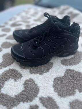 Nike Kids Black Sneakers